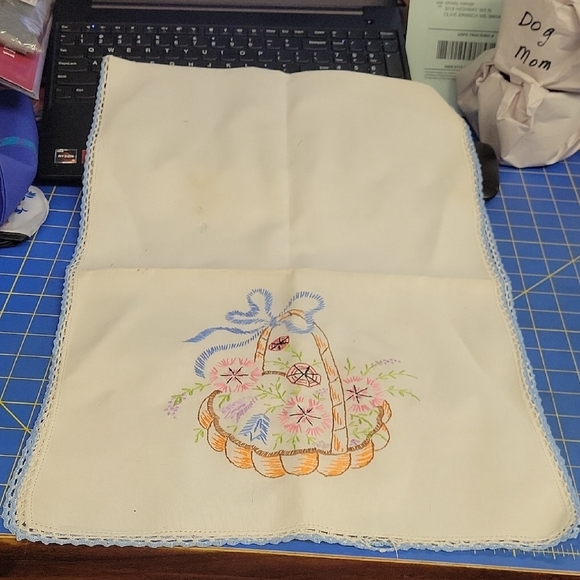 Vintage Embroidered Floral Basket & Blue Trim 15" x 42" Table Runner - Picture 1 of 7